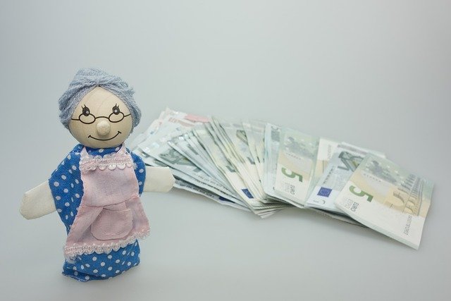 babička a peníze