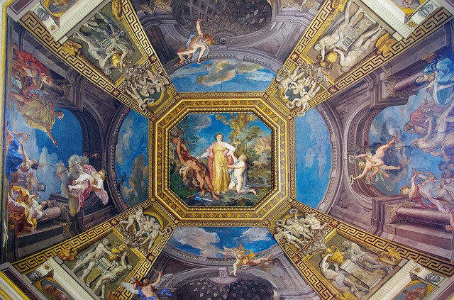 malovaný strop